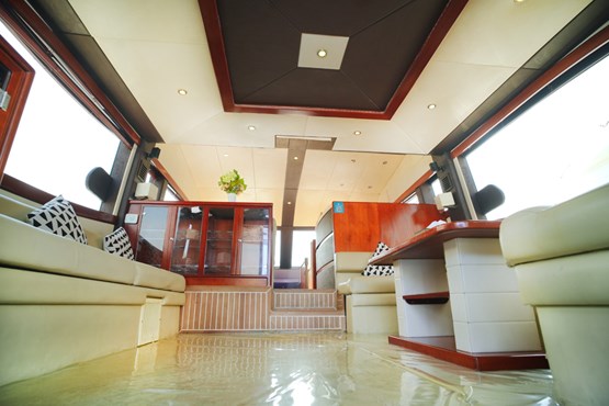 superfly yacht | AED800/hour